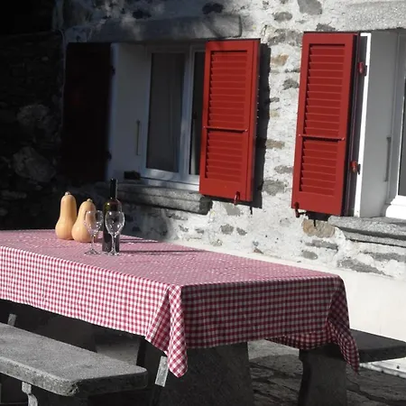 Casa Serafino * Tronzano Lago Maggiore